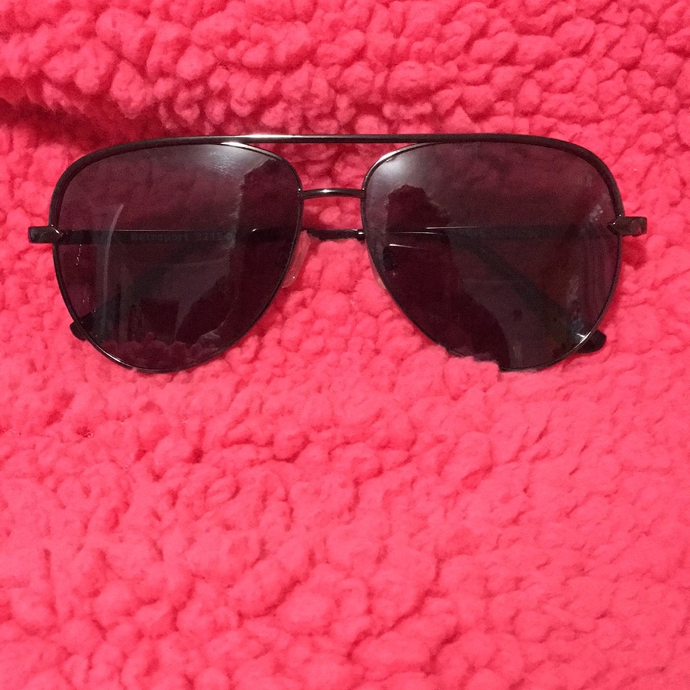 Optic nerve polarized (Retroport) Classic Black Aviator Sunglasses.No scratches